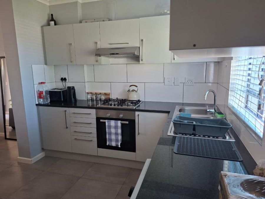 To Let 2 Bedroom Property for Rent in Burgundy Estate Western Cape